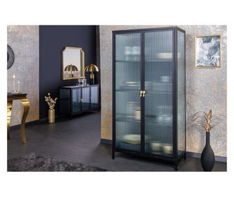 Βιτρίνα, Μαύρο και Χρυσό