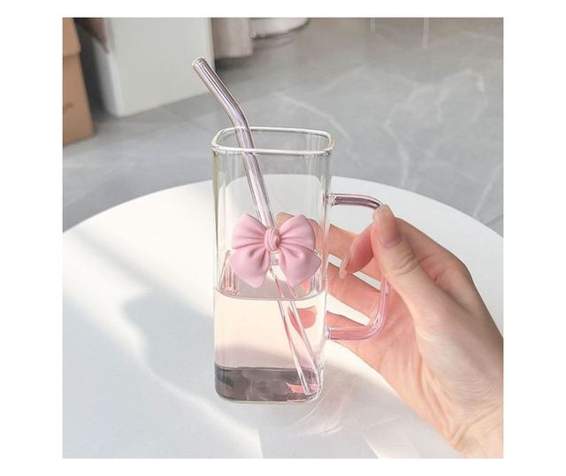 Pravokotni kozarec iz borosilikatnega stekla z roza pentljo, priloženo slamico in pokrovom, 320 ml, eCarla