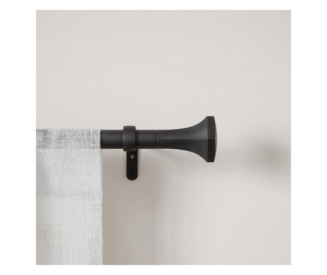 Crna karniša za zavjese