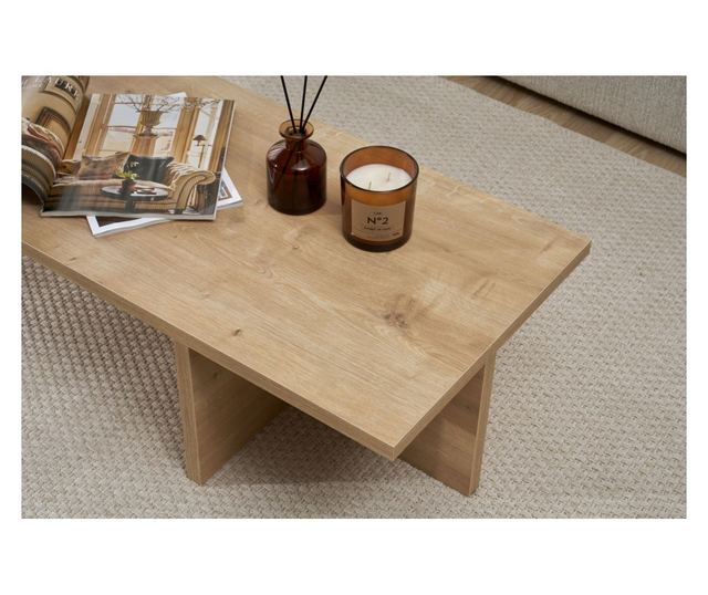 Kavna Miza 821, Safirni Hrast