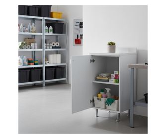 Fehér helytakarékos szekrény ajtóval és állítható polccal, előre összeszerelve fürdőszobába, mosókonyhába, előszobába vagy erkél