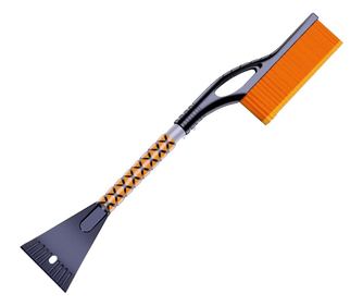 Levehető hólapát kaparóval autóra