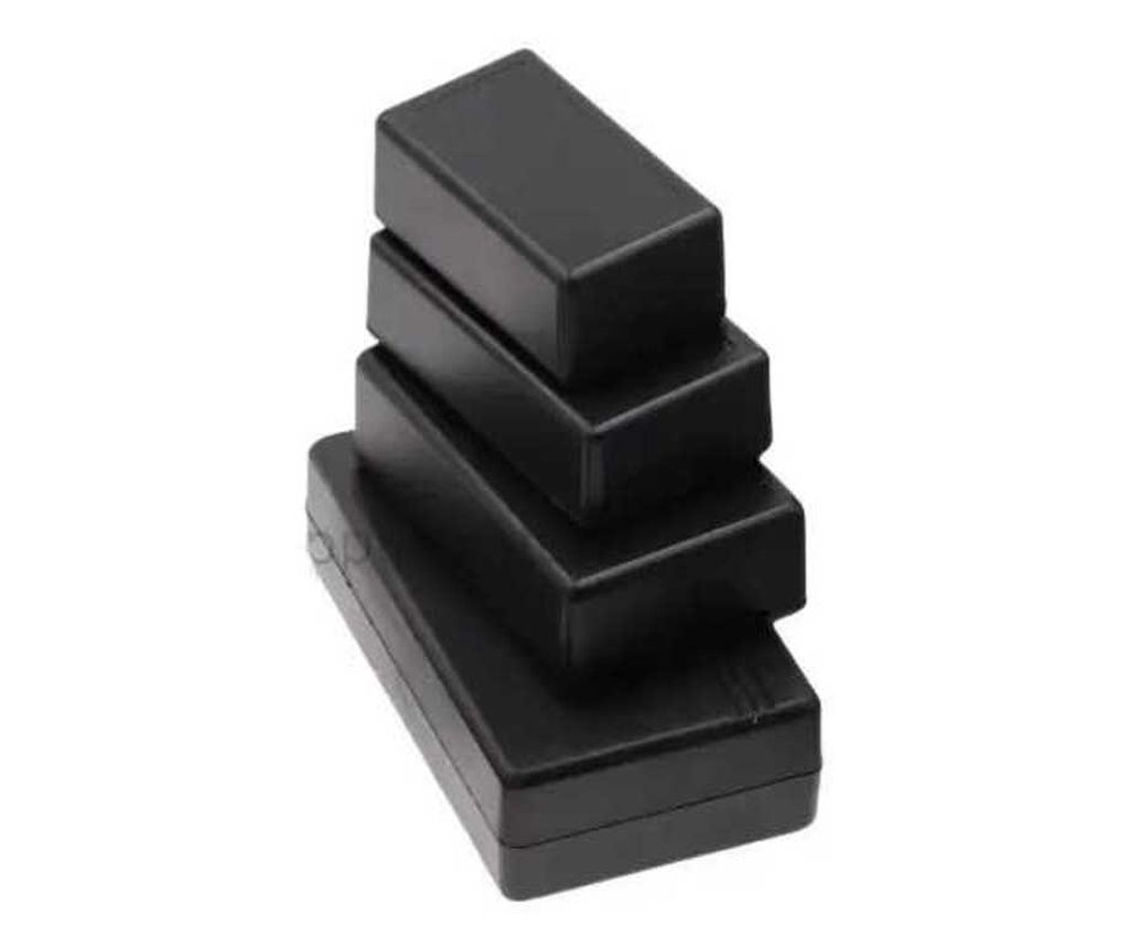 Samozatvárací box 108x66x26 mm čierny pre elektronické zostavy