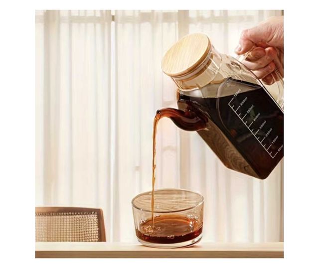Pufo olívaolaj kancsó boroszilikát üvegből, bambusz fogantyúval és fedéllel, 750 ml - tartály olaj, ecet és folyadékok számára