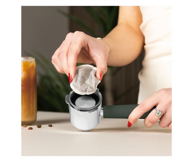 Berlinger Haus BH/9857 eszpresszógép 3 az 1-ben matt zöld Nordic