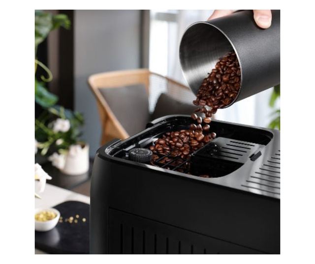 Kávéfőző DeLonghi Magnifica PLUS ECAM 320.60.B, 1450W, 15 bar, 1,8l, 15 program, 13 őrlési szint, TFT érintőképernyő, LatteCrema