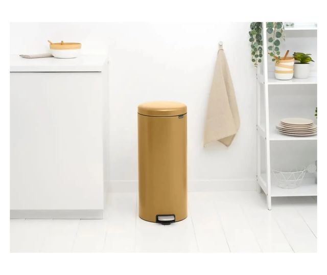 Brabantia NewIcon pedálos hulladékgyűjtő szagmentesen záródó Soft-Close fedél, műanyag tartály, 30L - G méret, acél, meleg tónus