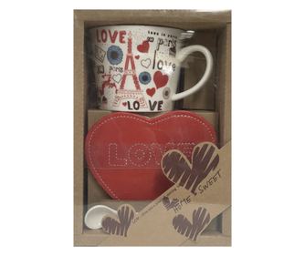 Porcelán csésze, szív alakú alátét és kanál díszcsomag, Párizs