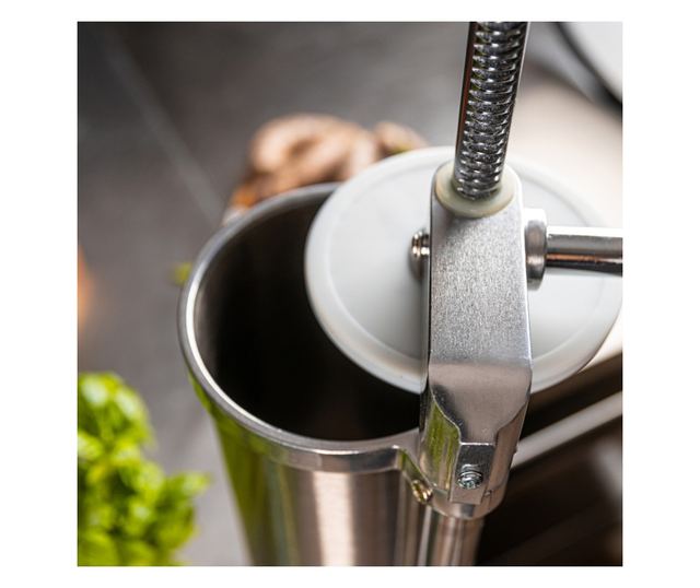 Klausberg KB 7927 kolbásztöltő gép, 5 kg, kézi, 14-35 mm, 6 tölcsér, rozsdamentes acél