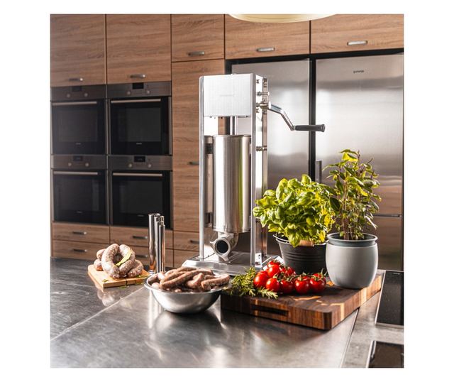 Klausberg KB 7930 Kolbásztöltő, 5kg, Manuális, 4 Rozsdamentes Acél Tölcsér, Légtelenítő Szelep, Kivehető Henger