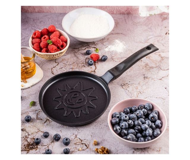 Klausberg KB 7972 Palacsintasütő, 18 cm, Napdombornyomott Alj, Tapadásmentes Bevonat, PFOA-mentes, Indukciós, Fekete