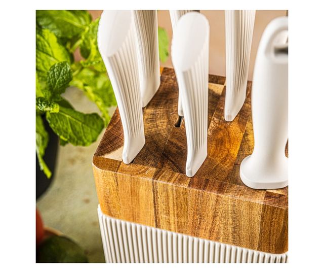 Klausberg KB 7984 késkészlet, 8 darabos, rozsdamentes acél, hegyező, akácfa állvány, bézs/fa