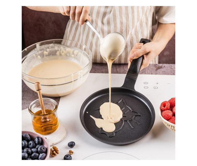 Klausberg KB 7973 Palacsintasütő, 18 cm, Dombornyomott Alj Kitten Mintával, Tapadásmentes Bevonattal, PFOA-mentes, Indukciós, Fe