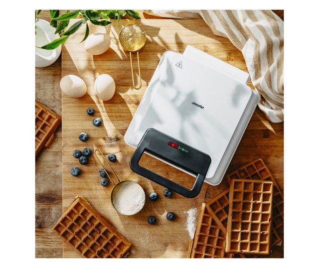 Gofrisütő Mesko MS 3091, 1800W, Tapadásmentes bevonat, 2 sütőlap, Csúszásmentes lábak, Fehér