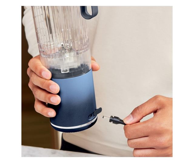 Hordozható turmixgép Ninja Blast Max BC251EUNV, 14,4 W, 11,1 V, 570 ml, 19000 fordulat/perc, Jégzúzás, Akár 25 ciklus, BPA-mente