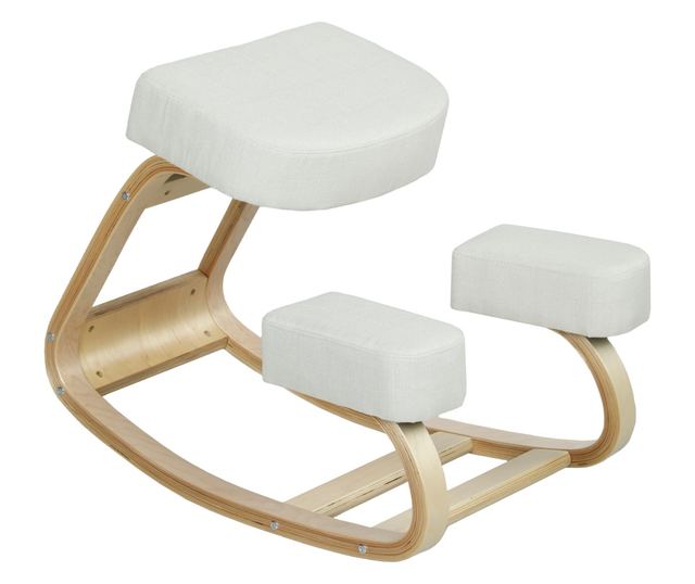 Ergonomikus nyírfa térdelőszék krémszínű párnával
