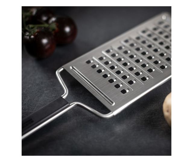 Kuhn Rikon Essential kézi reszelő, 1 felület, ideális sajthoz, zöldségekhez, gyümölcsökhöz, rozsdamentes acél, tartós, ellenálló