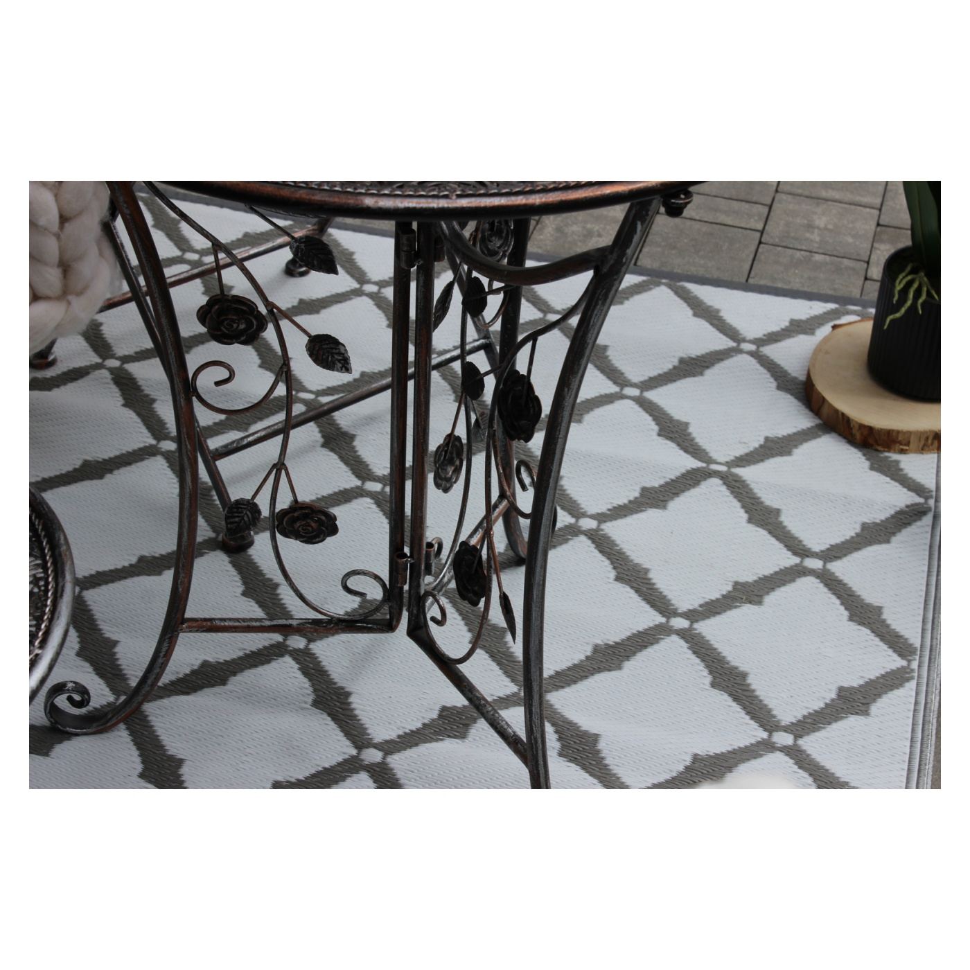 Градински комплект мебели Madison Metal, маса 70x75 см и 2 стола 43x40x94 см, винтидж стил, бронз - 4