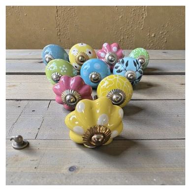 10dílná sada ručně malovaných porcelánových knoflíků ve vintage stylu