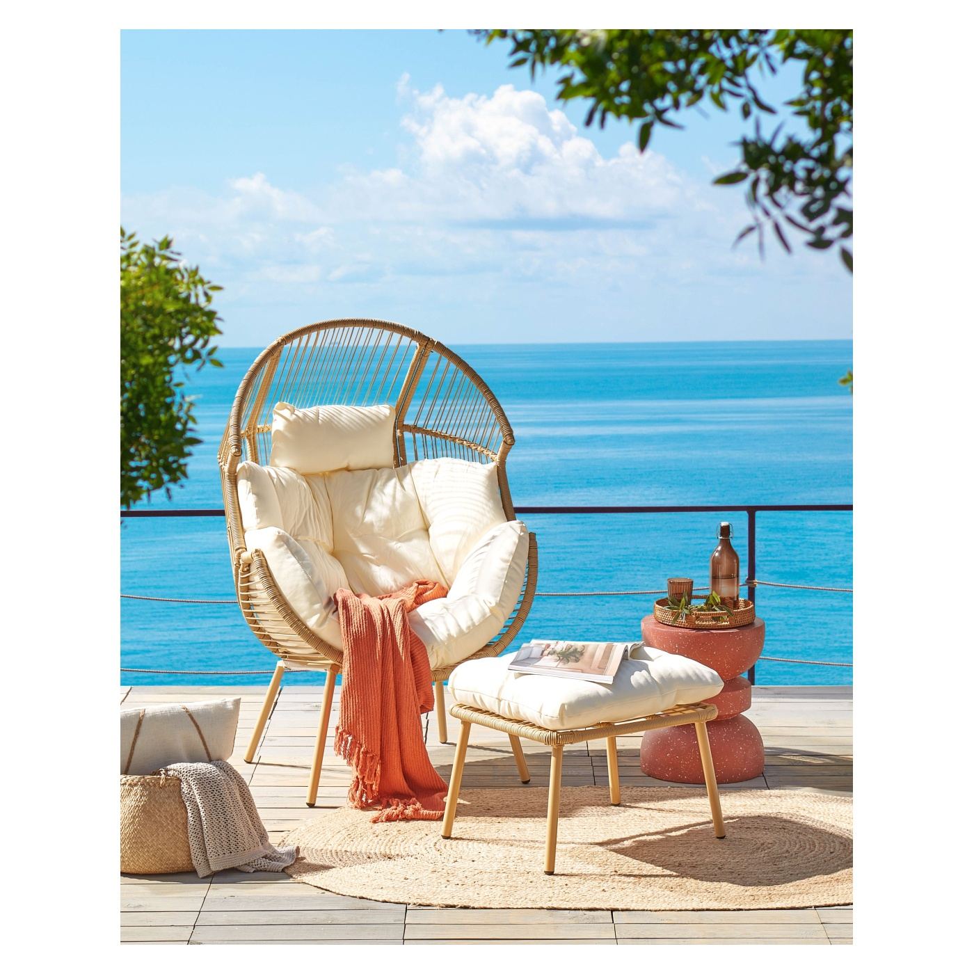 Natúr műrattan kerti szék lábtartóval MURANO - 1