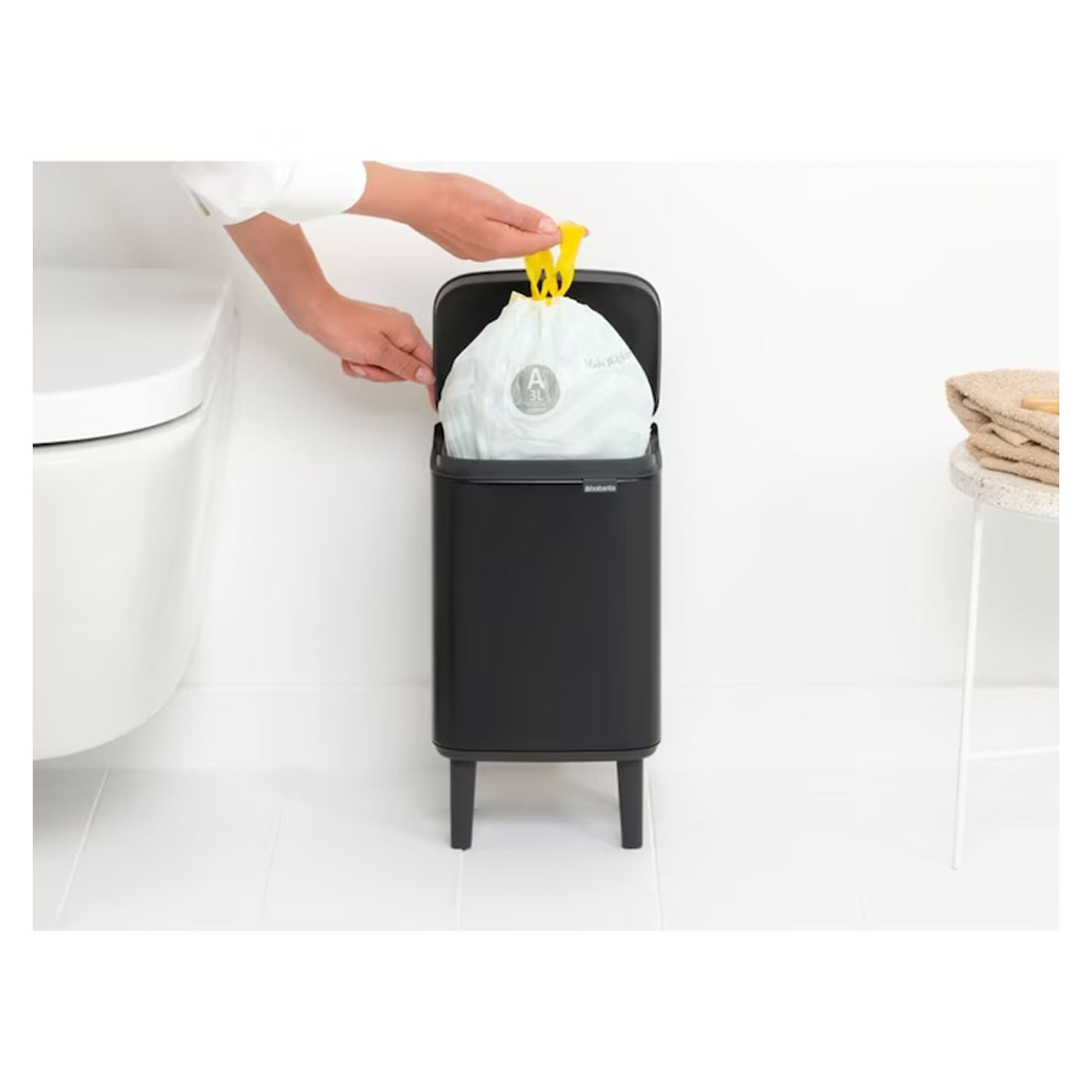 Кофа за боклук с крака, Brabantia, Bo Hi Waste Bin, 4 литра, матово черна - 3