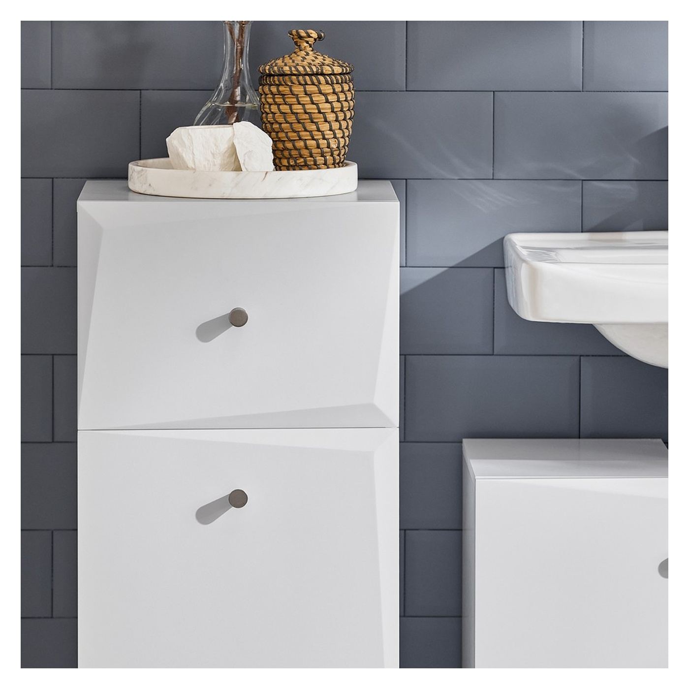 SoBuy Шкаф за баня с кош за пране Бял 34x90x30 см BZR93-W - 5