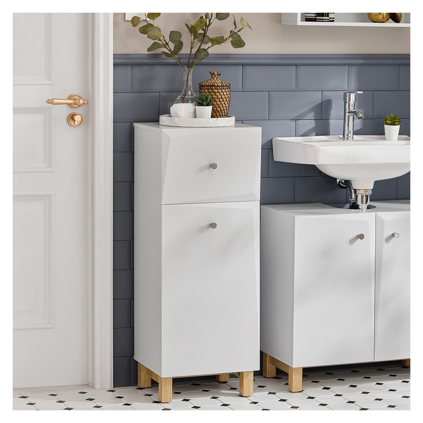 SoBuy Шкаф за баня с кош за пране Бял 34x90x30 см BZR93-W - 11