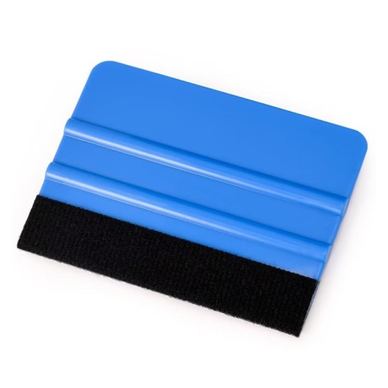 Plastični strgalnik s filcem, 10 x 7 cm