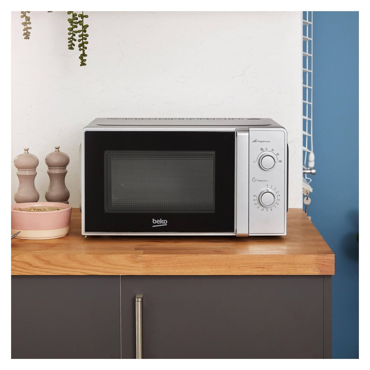 Микровълнова фурна Beko MOC20100SFB, 700 W, 20 л, Функция "Разтопяване", Сива - 5