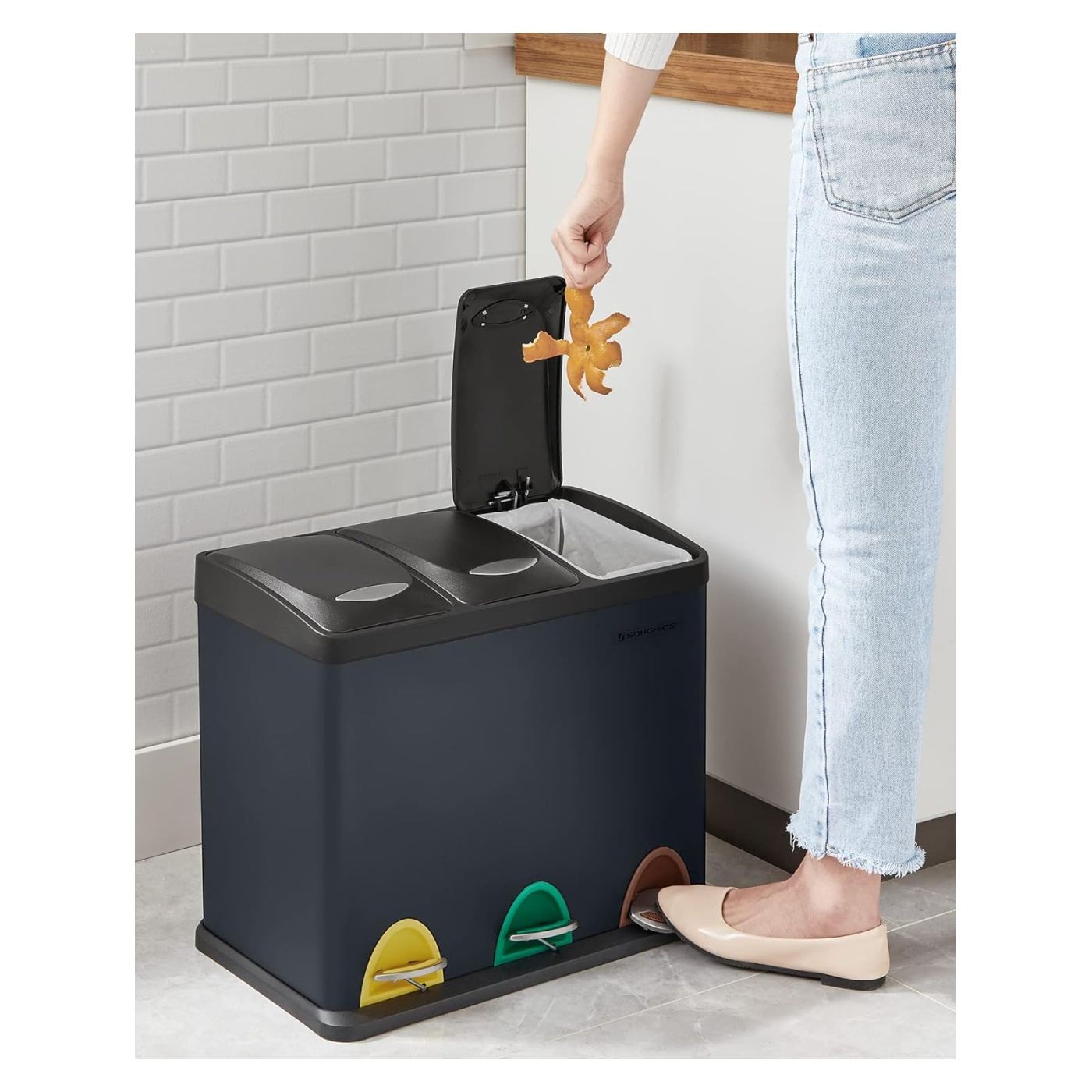 SONGMICS Acél szemetes 3 rekesszel szelektív hulladékgyűjtéshez, belső vödrökkel, 3x8L, fekete - 7